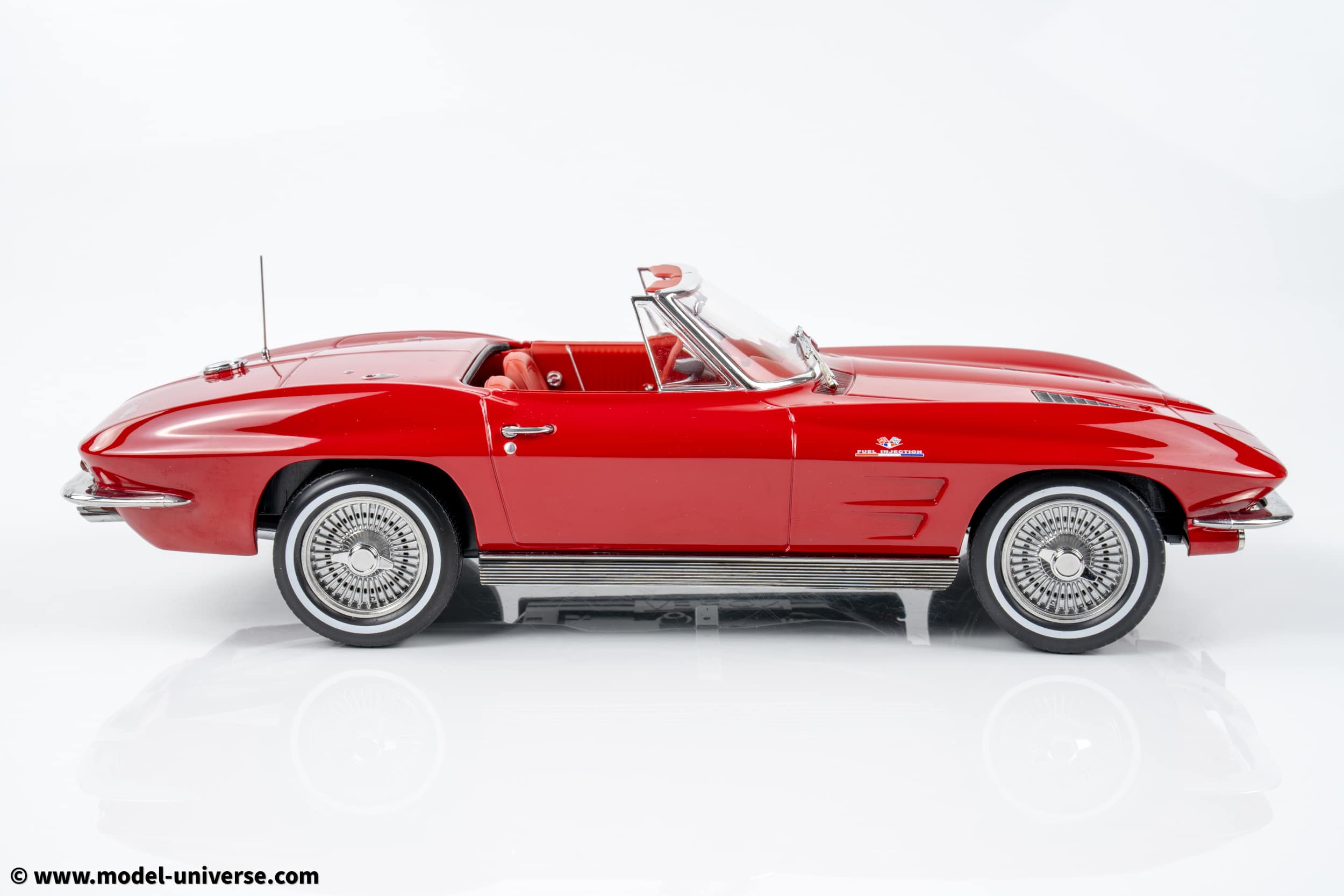 Norev - 1:18 Chevrolet Corvette C2 Sting Ray Cabriolet Riverside Red 1963 (189056) - Diecast Model 13 Norev - 1:18 Chevrolet Corvette C2 Sting Ray Cabriolet Riverside Red 1963 (189056) - Diecast Model
