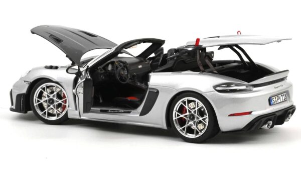 Norev - 1:18 Porsche 718 Spyder RS 2023 GT Silver Metallic - Diecast Model 7 Norev - 1:18 Porsche 718 Spyder RS 2023 GT Silver Metallic - Diecast Model