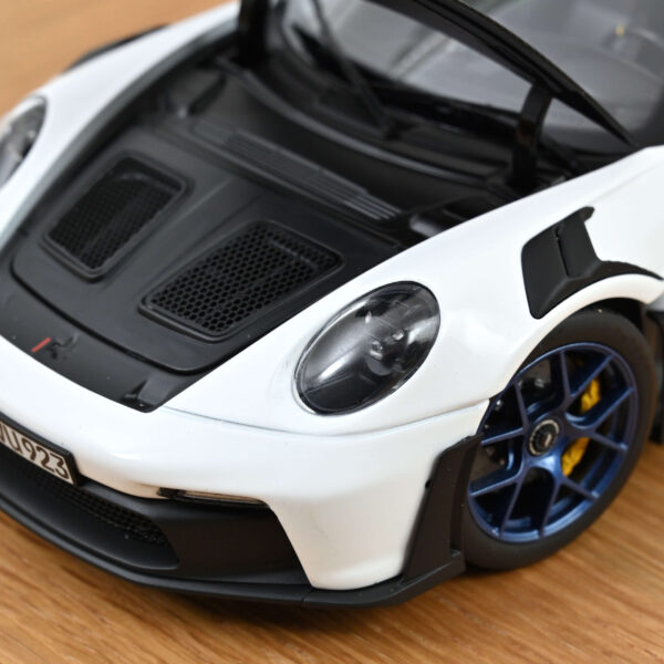 Norev - 1:18 Porsche 911 GT3 RS w/Weissach Pack White Indigo Blue 2022