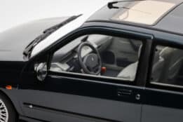 ot1157 renault clio baccara 1 8 abyss green 1995 10
