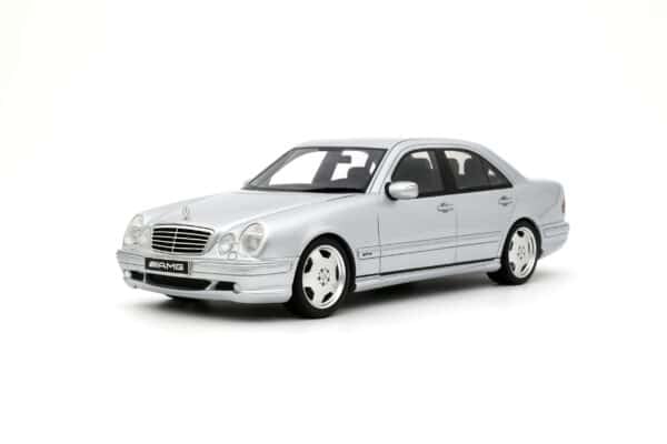 Otto Mobile - 1:18 Mercedes-Benz E55 AMG W210 Brilliant Silver 2001 - 1:18 Scale Limited Edition Resin Model