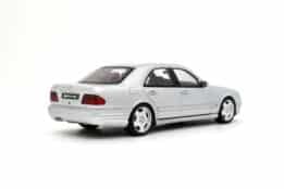 Otto Mobile - 1:18 Mercedes-Benz E55 AMG W210 Brilliant Silver 2001 - 1:18 Scale Limited Edition Resin Model
