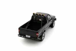 Toyota Hilux SR5 Glossy Black 202 1985 - 1:18 Scale Limited Edition Resin Model by Otto Mobile