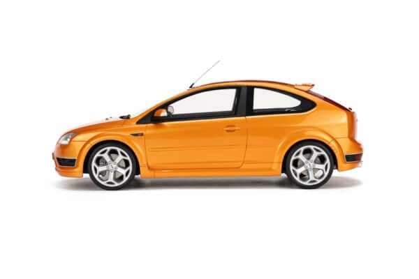 otto mobile - 1:18 ford focus st 2.5 (mk.2) orange (2006)