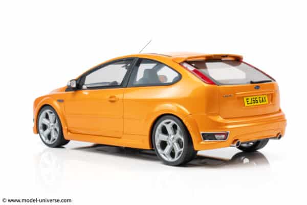 Otto Mobile - 1:18 Ford Focus Mk.2 ST 2.5 Electric Orange 2006 UK RHD Special - Limited Edition Resin Model