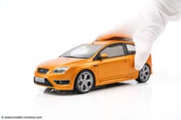Otto Mobile - 1:18 Ford Focus Mk.2 ST 2.5 Electric Orange 2006 UK RHD Special - Limited Edition Resin Model