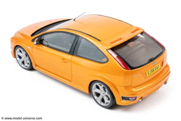 Otto Mobile - 1:18 Ford Focus Mk.2 ST 2.5 Electric Orange 2006 UK RHD Special - Limited Edition Resin Model