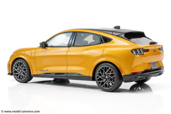 Otto Mobile 1:18 Ford Mustang Mach-E GT Performance Cyber Orange 2021 (OT983)