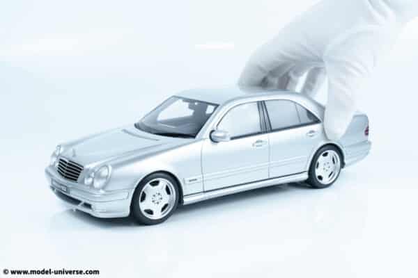 Otto Mobile - 1:18 Mercedes-Benz E55 AMG W210 Brilliant Silver 2001 - Limited Edition Resin Model