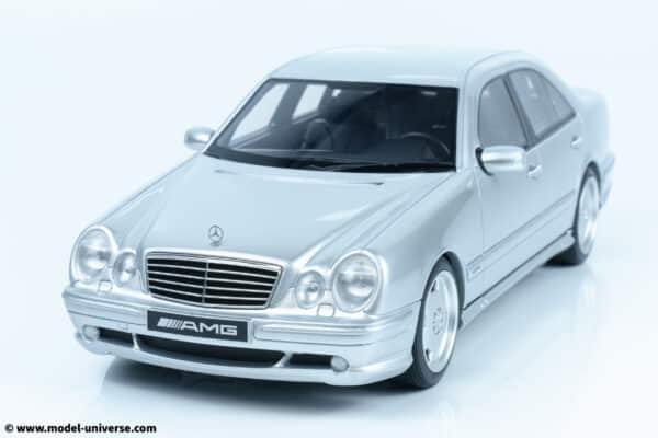 Otto Mobile - 1:18 Mercedes-Benz E55 AMG W210 Brilliant Silver 2001 - Limited Edition Resin Model