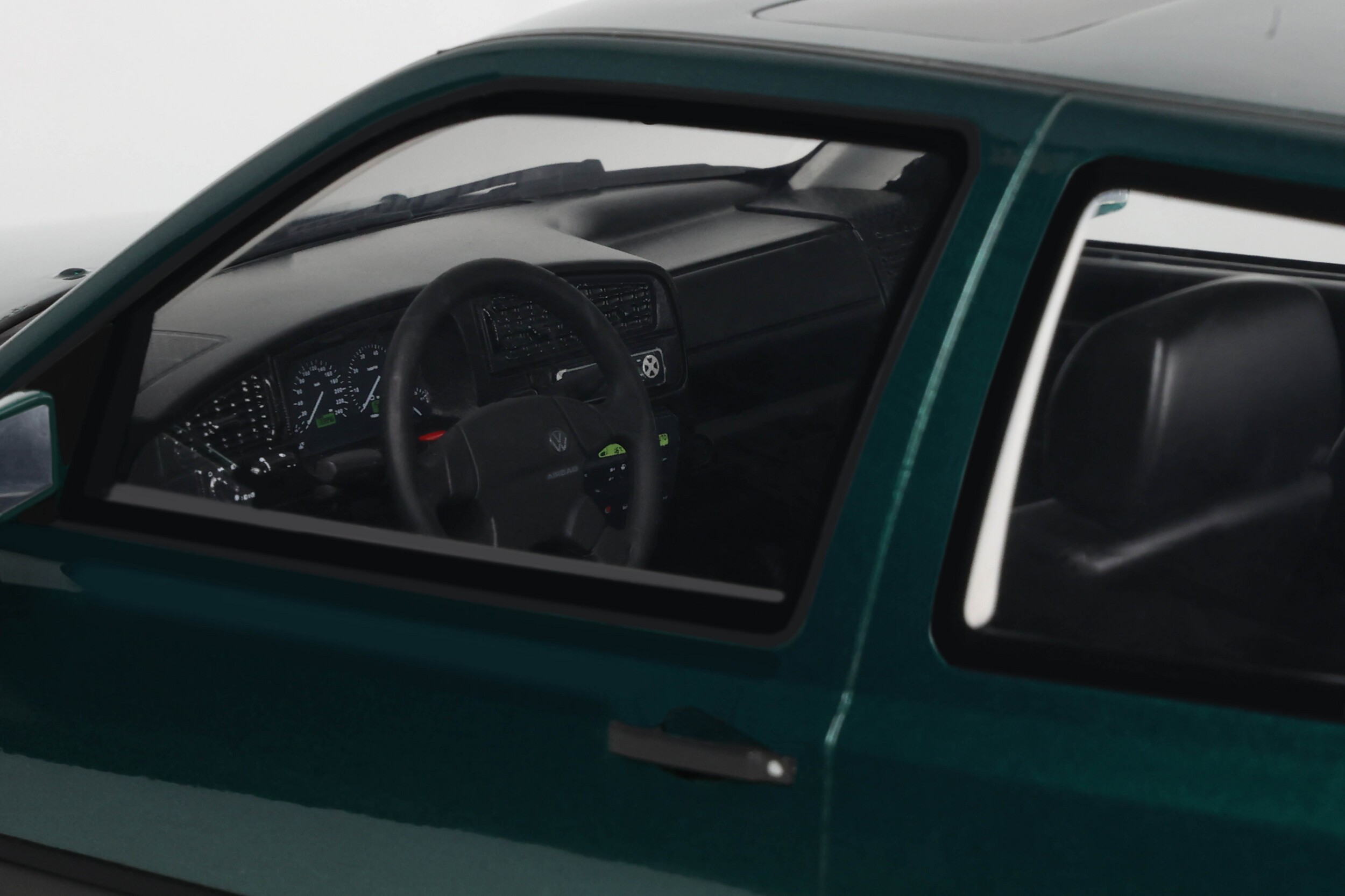 Otto Mobile 1:12 Volkswagen Golf III VR6 Carat 1992 Dragon Green (G099) Limited Edition Resin Model 6 Otto Mobile 1:12 Volkswagen Golf III VR6 Carat 1992 Dragon Green (G099) Limited Edition Resin Model - Image 6
