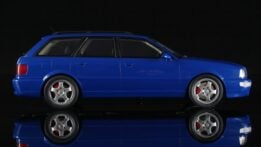 Otto Mobile 1:12 Audi Avant RS2 Blue 1994 (G075)