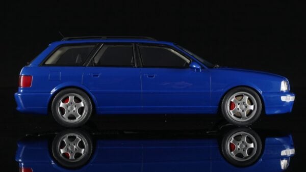 Otto Mobile 1:12 Audi Avant RS2 Blue 1994 (G075)
