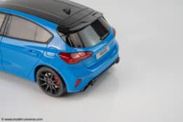 1:18 Ford Focus ST Edition Azure Blue 2022 - Limited Edition Resin Model by Otto Mobile