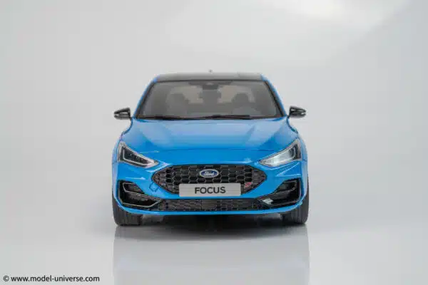 1:18 Ford Focus ST Edition Azure Blue 2022 - Limited Edition Resin Model by Otto Mobile