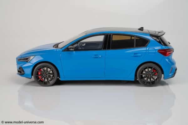 1:18 Ford Focus ST Edition Azure Blue 2022 - Limited Edition Resin Model by Otto Mobile