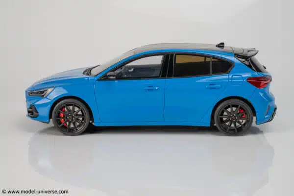 1:18 Ford Focus ST Edition Azure Blue 2022 - Limited Edition Resin Model by Otto Mobile