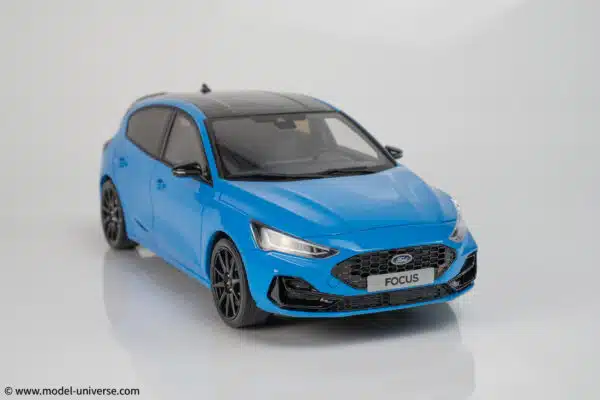 1:18 Ford Focus ST Edition Azure Blue 2022 - Limited Edition Resin Model by Otto Mobile