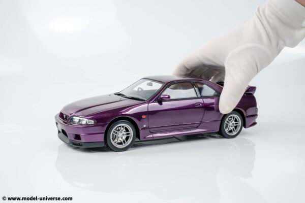 Otto Mobile - 1:18 Nissan Skyline GT-R R33 V-Spec Midnight Purple 1995 - Limited Edition Resin Model 10 Otto Mobile - 1:18 Nissan Skyline GT-R R33 V-Spec Midnight Purple 1995 - Limited Edition Resin Model