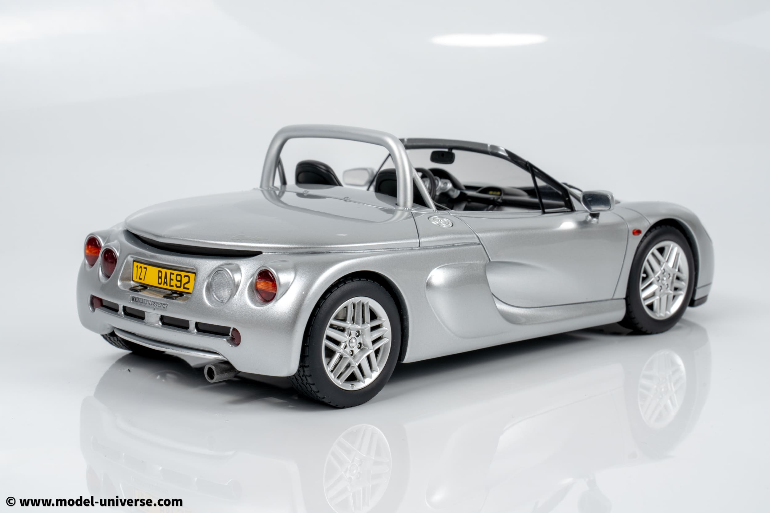 Otto Mobile - 1:18 Renault Spider Titan Grey 1999 - Limited