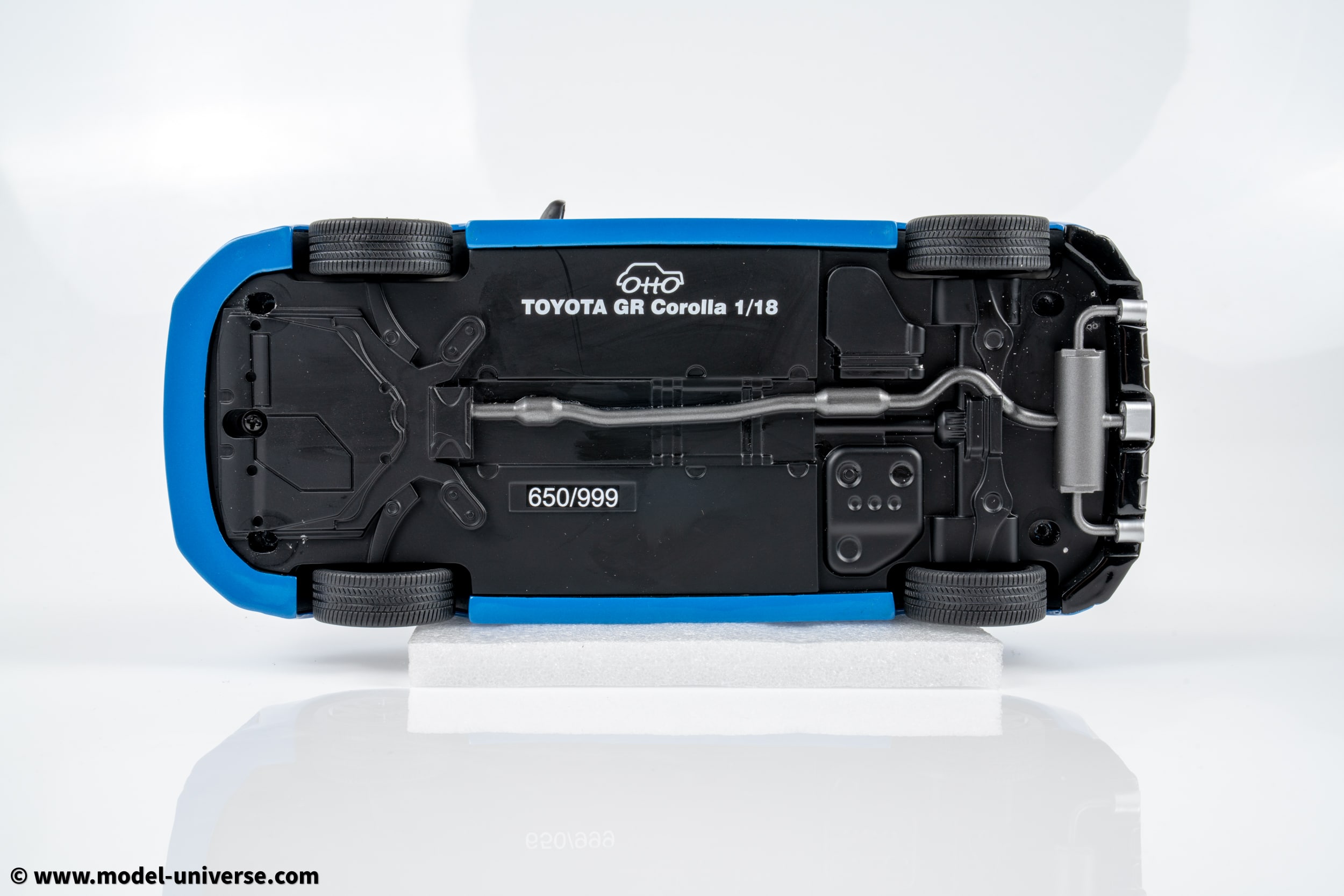 Otto Mobile - 1:18 Toyota Corolla GR Circuit Edition Flame Blue 2022 - Limited Edition Resin Model 11 Otto Mobile - 1:18 Toyota Corolla GR Circuit Edition Flame Blue 2022 - Limited Edition Resin Model