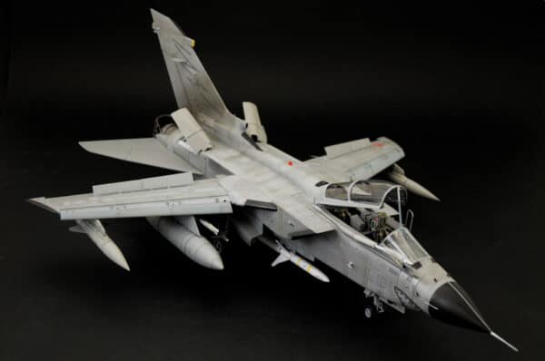 Italeri - 1:32 Tornado ECR (2517) Model Kit