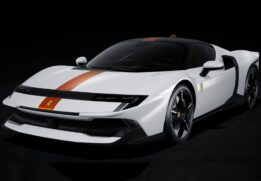 BBR - 1:18 Ferrari 849 Testarossa Bianco Italia with Giallo Ambra Stripe - Limited Edition Resin Model