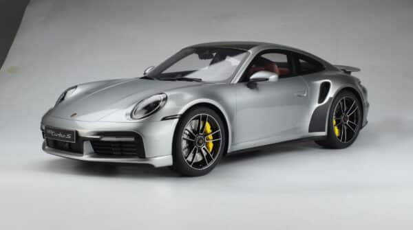 porsche 911 992 1 turbo s silver metallic 2020 01