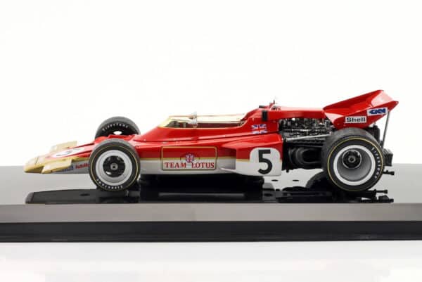 Premium Collectibles 1:24 Lotus 72C No.5 Jochen Rindt F1 World Champion 1970 (MW2ALA0038) Diecast Model 11 Premium Collectibles 1:24 Lotus 72C No.5 Jochen Rindt F1 World Champion 1970 (MW2ALA0038) Diecast Model