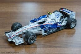 1:24 BMW Sauber F1.08 No.4 Robert Kubica 2008 - Diecast Model