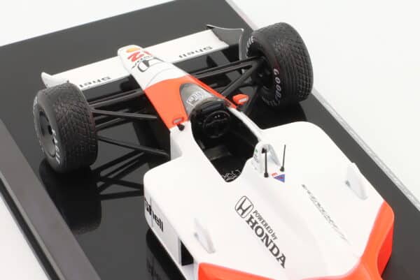 premium_collectibles_1_24_ayrton_senna_mclaren_mp4 5