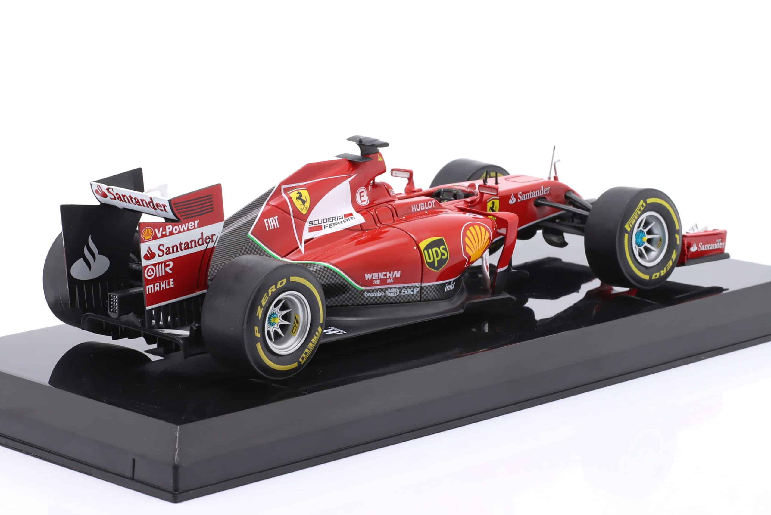 1:24 Ferrari F14T No.14 Fernando Alonso 2014 F1 Season - Diecast Model 3 1:24 Ferrari F14T No.14 Fernando Alonso 2014 F1 Season - Diecast Model