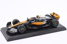 premium_collectibles_1_24_lando_norris_mclaren_mcl
