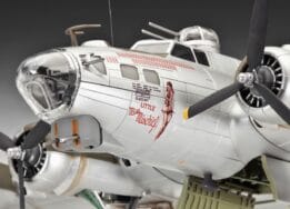 revell 04283 boeing b17g flying fortress model kit image4