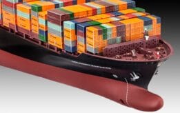 revell 05152 columbo express container ship model kit image 2