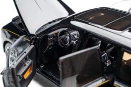 1:18 Rolls-Royce Cullinan Black with Gold Pinstripe (Purple Box) - Limited Edition Diecast Model