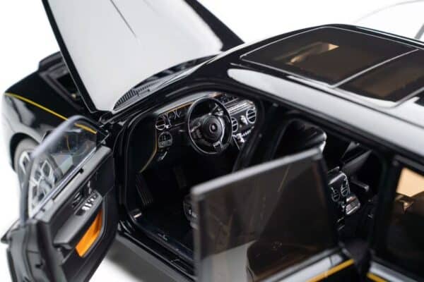1:18 Rolls-Royce Cullinan Black with Gold Pinstripe (Purple Box) - Limited Edition Diecast Model