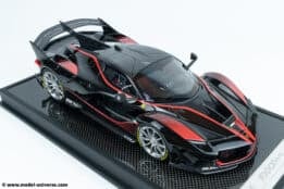 Runner - 1:18 Ferrari FXX-K EVO Black / Red - Limited Edition Resin Model