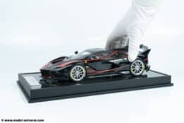 Runner - 1:18 Ferrari FXX-K EVO Black / Red - Limited Edition Resin Model