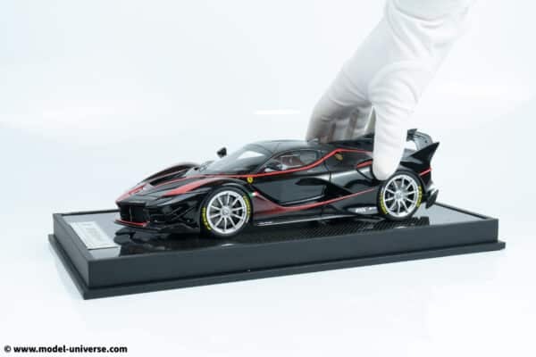 Runner - 1:18 Ferrari FXX-K EVO Black / Red - Limited Edition Resin Model