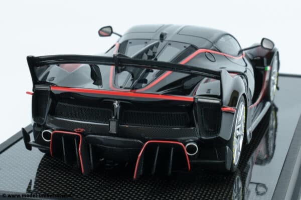 Runner - 1:18 Ferrari FXX-K EVO Black / Red - Limited Edition Resin Model