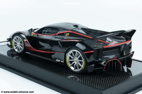 Runner - 1:18 Ferrari FXX-K EVO Black / Red - Limited Edition Resin Model