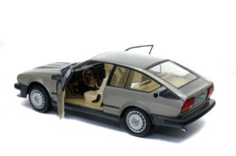 Solido Alfa Romeo GTV6 Silver 1:18 scale diecast model car S1802304