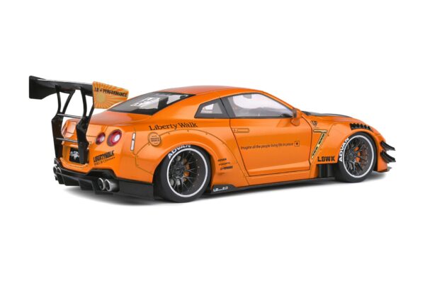 Solido S1805803 Nissan GTR R35 LB Works orange 1:18 scale diecast model car