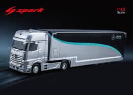 Spark - 1:43 Mercedes Actros - Mercedes-AMG Petronas F1 Team Transporter 2023 - Resin Model