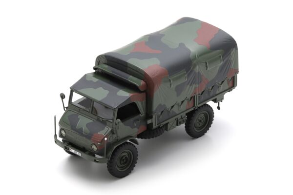 Schuco 1:35 Mercedes-Benz Unimog S404 German Army Camouflage (450931200) Resin Model