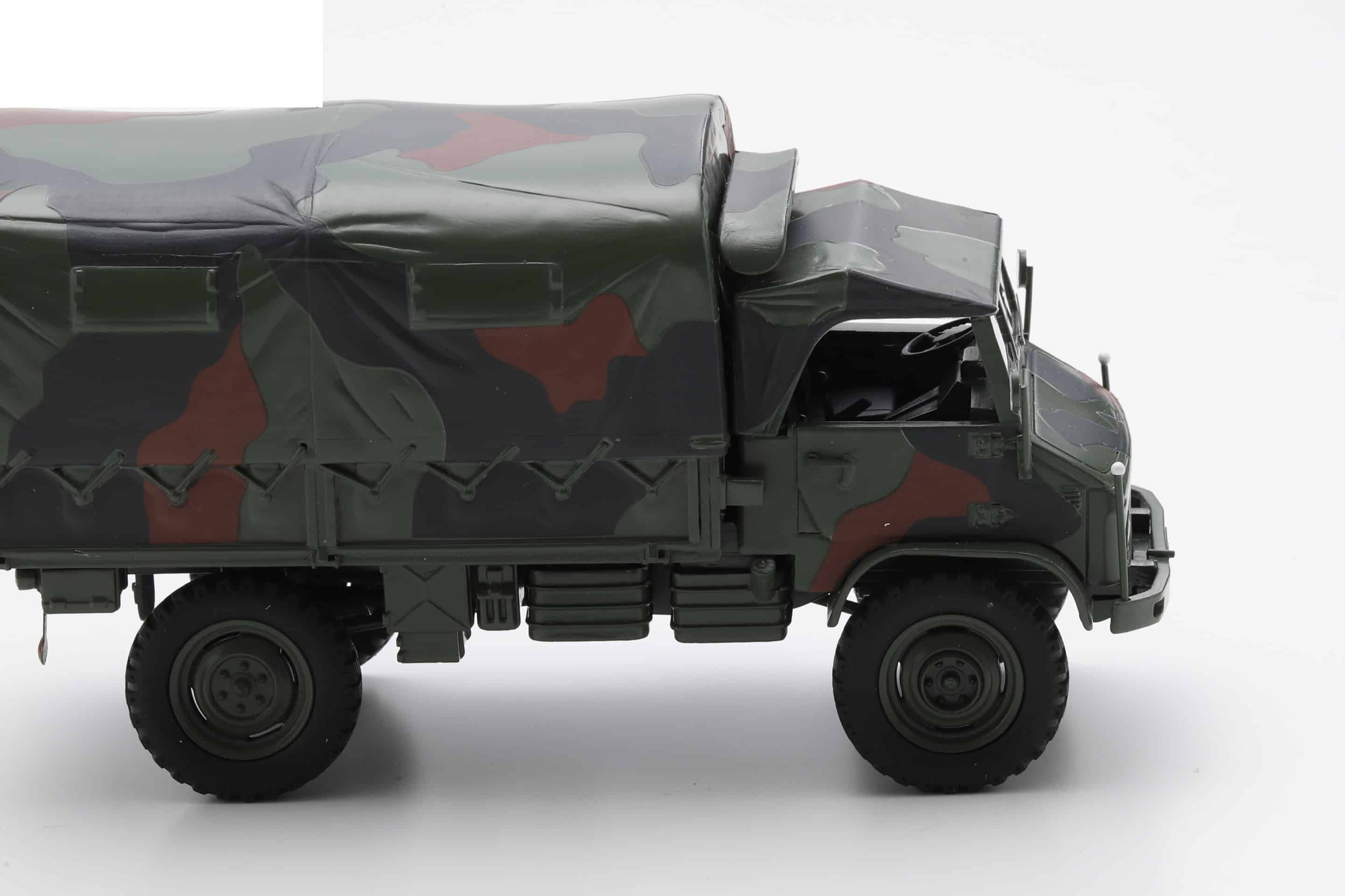 Schuco 1:35 Mercedes-Benz Unimog S404 German Army Camouflage (450931200) Resin Model 7 Schuco 1:35 Mercedes-Benz Unimog S404 German Army Camouflage (450931200) Resin Model - Image 7