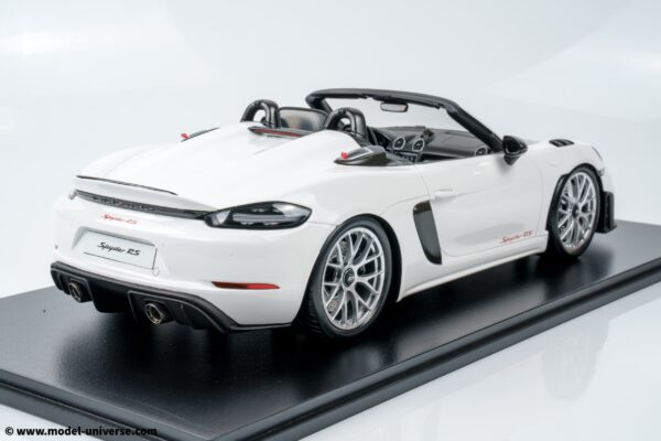 Schuco - 1:12 Porsche 718 Spyder RS White 2023 - Resin Model 20 Schuco - 1:12 Porsche 718 Spyder RS White 2023 - Resin Model