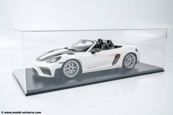 Schuco - 1:12 Porsche 718 Spyder RS White 2023 - Resin Model 13 Schuco - 1:12 Porsche 718 Spyder RS White 2023 - Resin Model