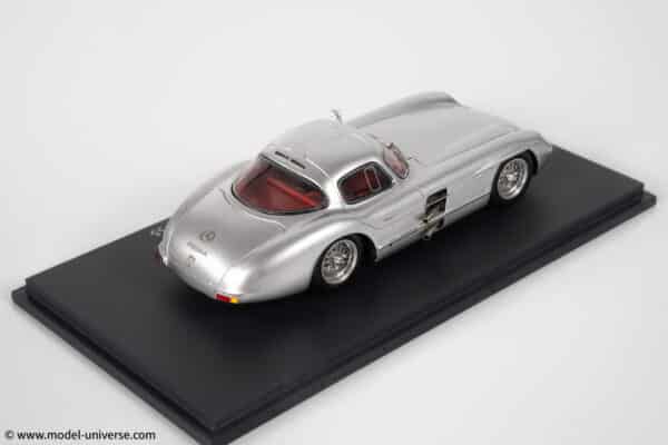 Schuco - 1:43 Mercedes-Benz 300 SLR Uhlenhaut Coupe 1955 Silver - Resin Model